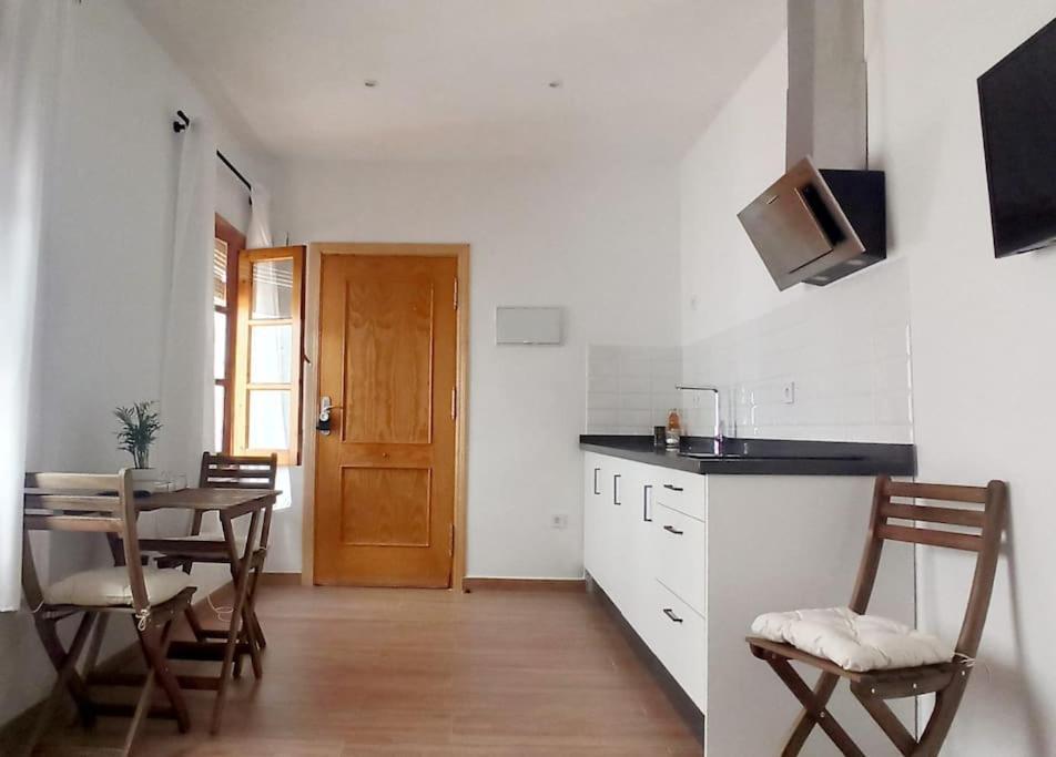 Limerencia: Tu Hogar En Este Blanco Pueblo Frigiliana Esterno foto